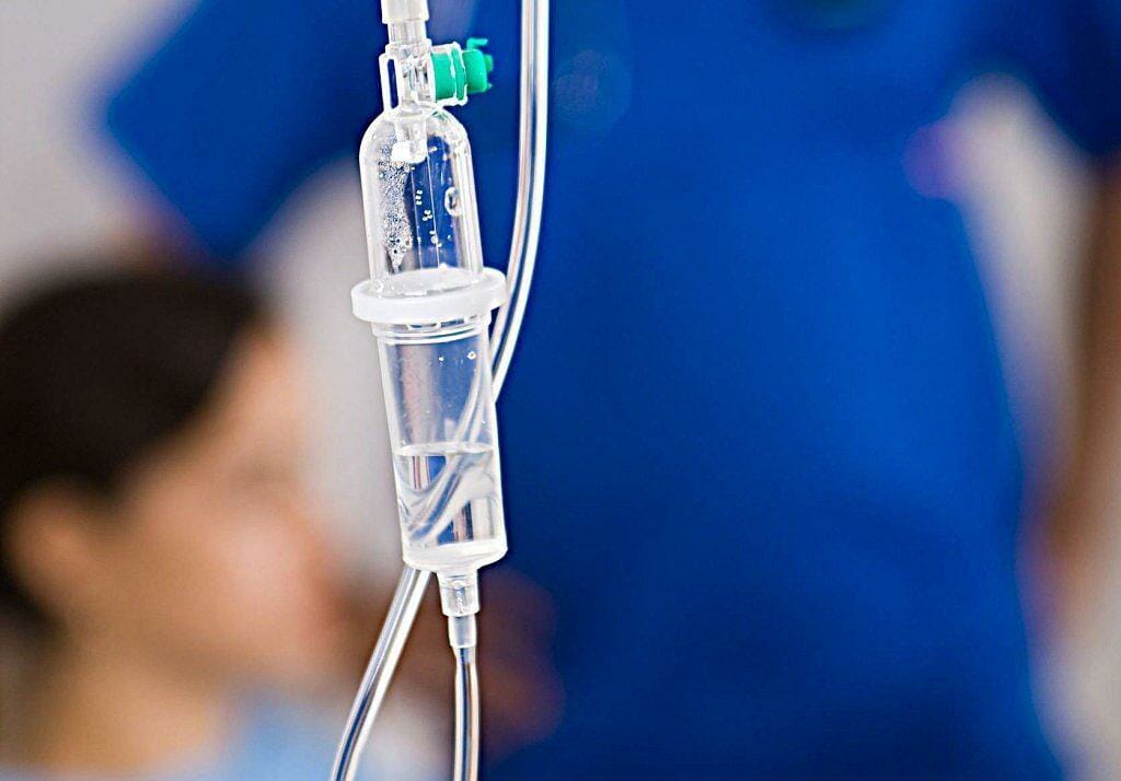 4 điều phải biết khi chuẩn bị truyền nước biển (truyền dịch)