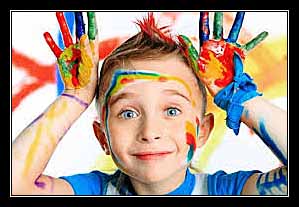 trẻ hiếu động